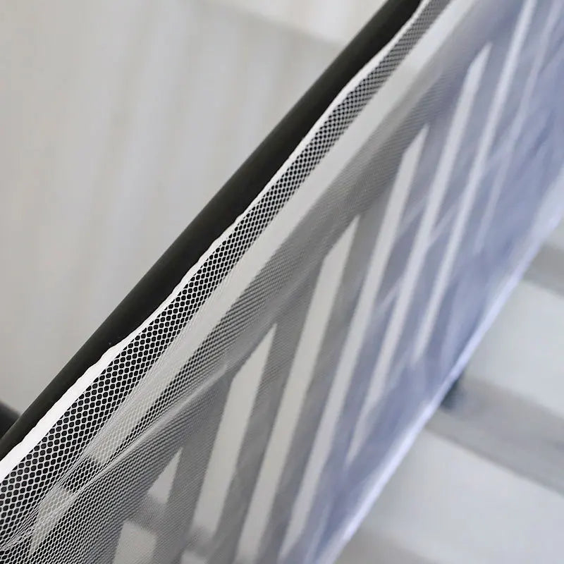 Filet de Sécurité pour Escaliers – Protection Durable pour Enfants sur Balcon, Rampe et Terrasse | Sérénité Garantie pour les Mamans Allaitantes