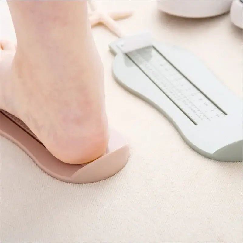 Le pédimètre mesure les pieds de ton enfant - bbcadum